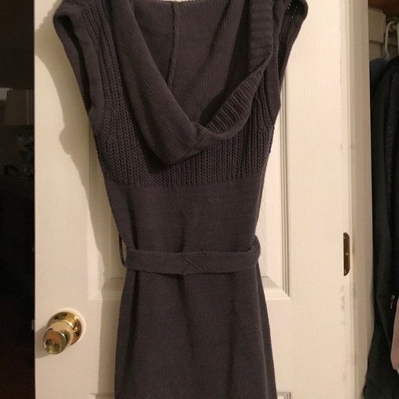 Long hooded sweater - Picture 2 of 3